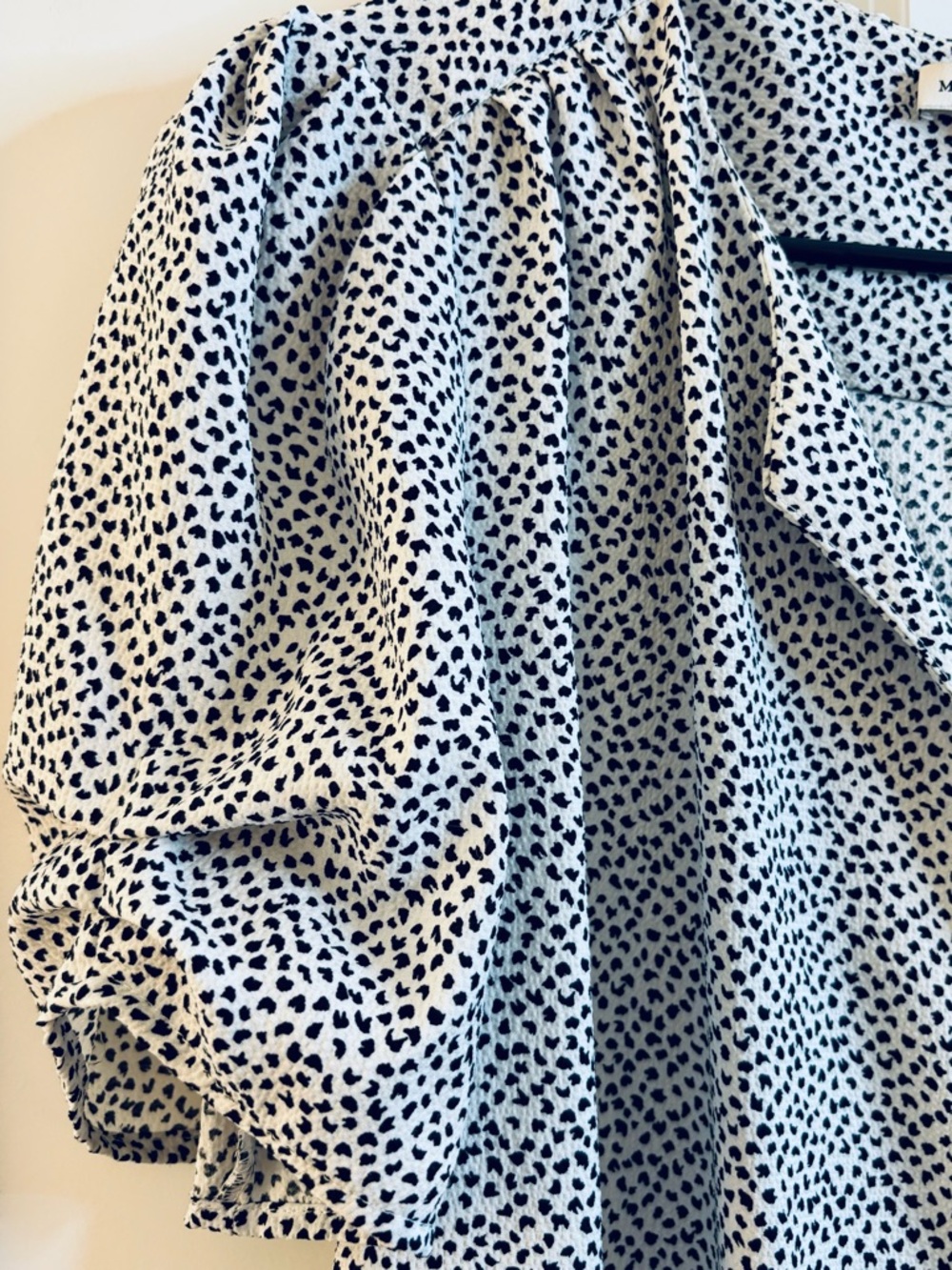 Maison d’Amélie Blouse Top Black White Dot Notch V-Neck Puff Short Sleeve large - Picture 5 of 8
